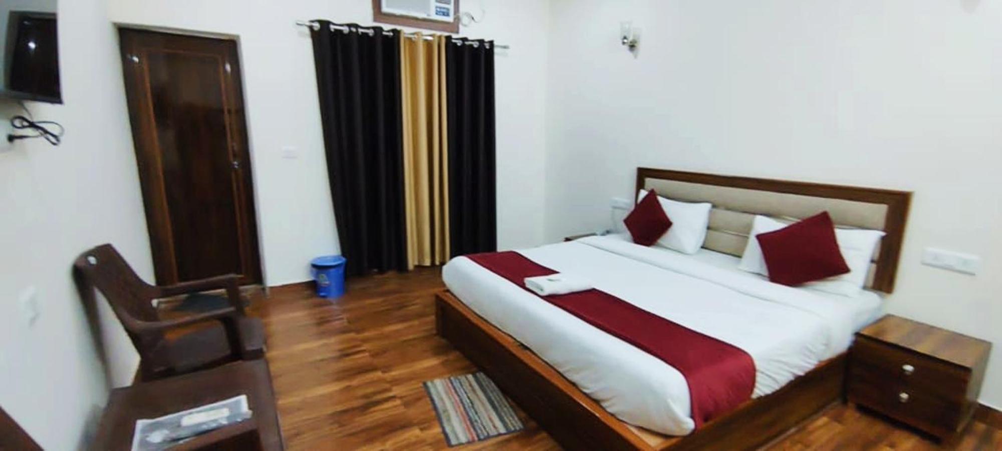 Luxury Rooms In Safdarjung Enclave Near Aiims & Safdarjung Hospital Nueva Delhi Exterior foto