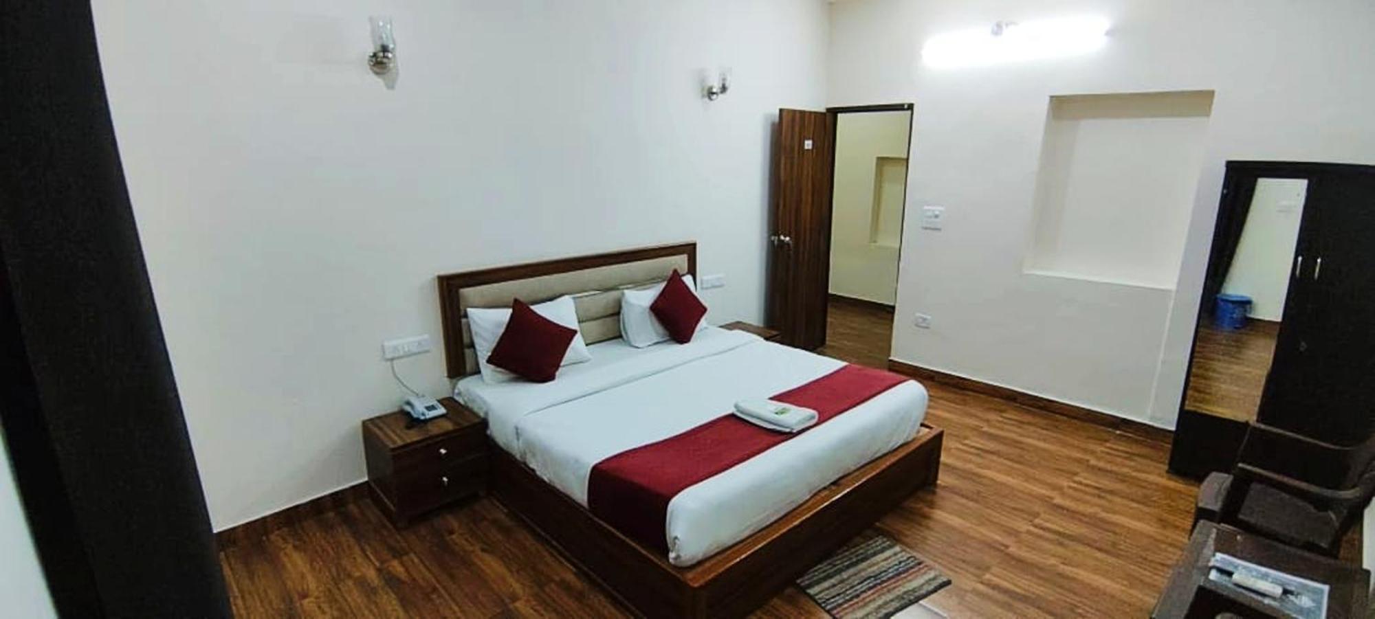 Luxury Rooms In Safdarjung Enclave Near Aiims & Safdarjung Hospital Nueva Delhi Exterior foto