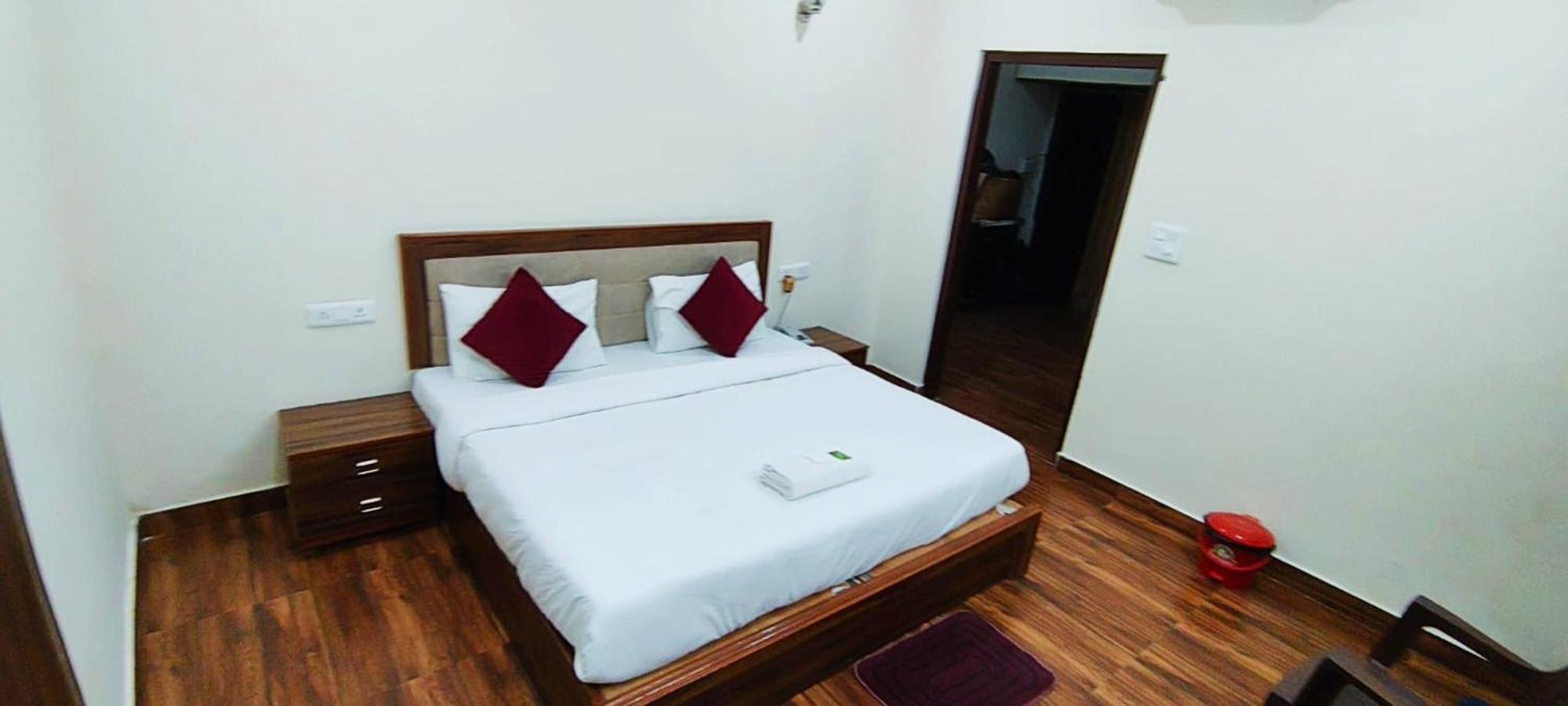 Luxury Rooms In Safdarjung Enclave Near Aiims & Safdarjung Hospital Nueva Delhi Exterior foto