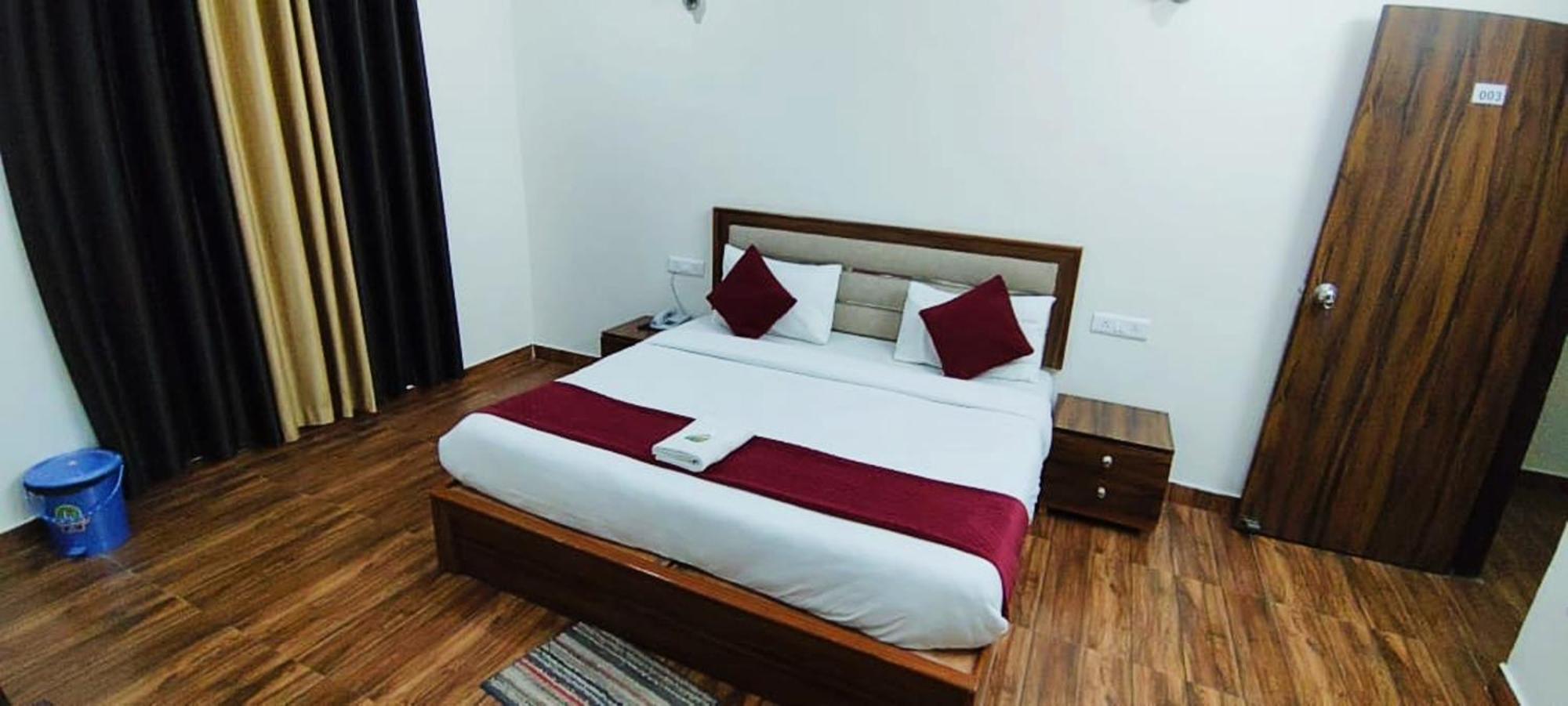 Luxury Rooms In Safdarjung Enclave Near Aiims & Safdarjung Hospital Nueva Delhi Exterior foto
